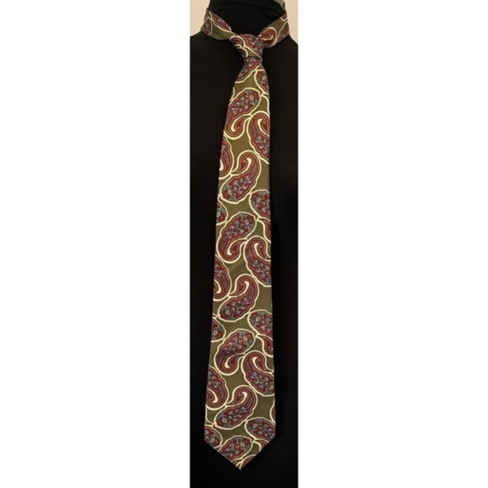 90’s Vintage Multicolor Paisley Print Silk